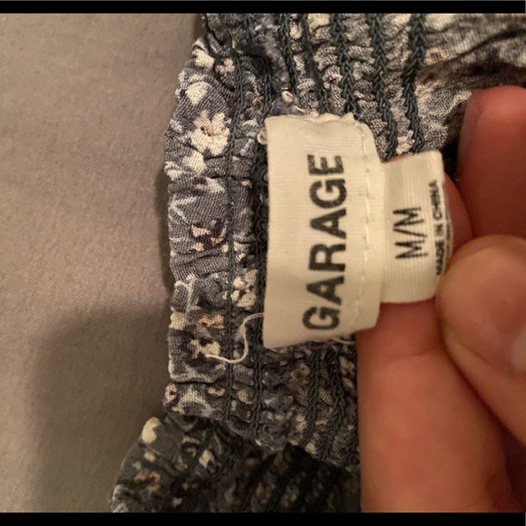 Garage Floral Flowy Shorts - Picture 3 of 3